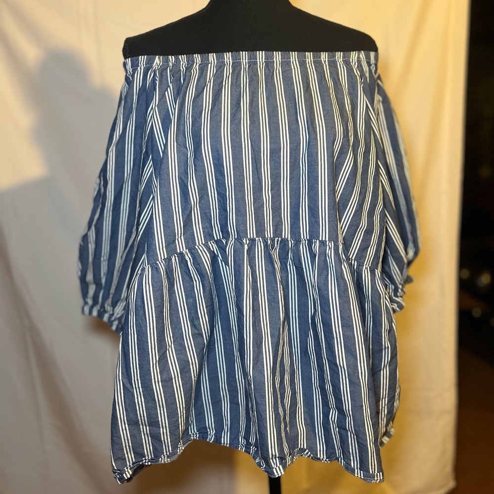 Off the Shoulder stripped shirt Old Navy
